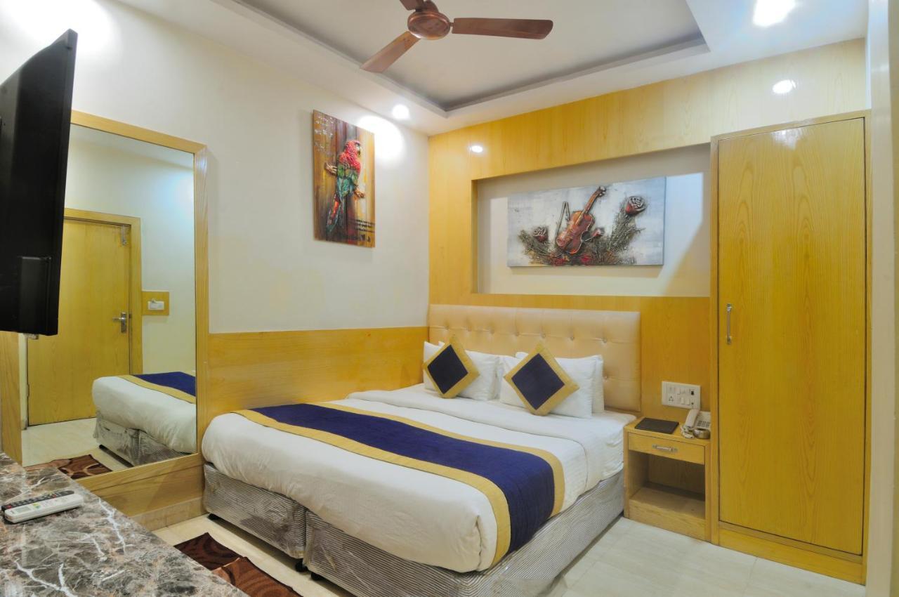 Hotel Prince Palace Deluxe - Paharganj - Ню Делхи Екстериор снимка