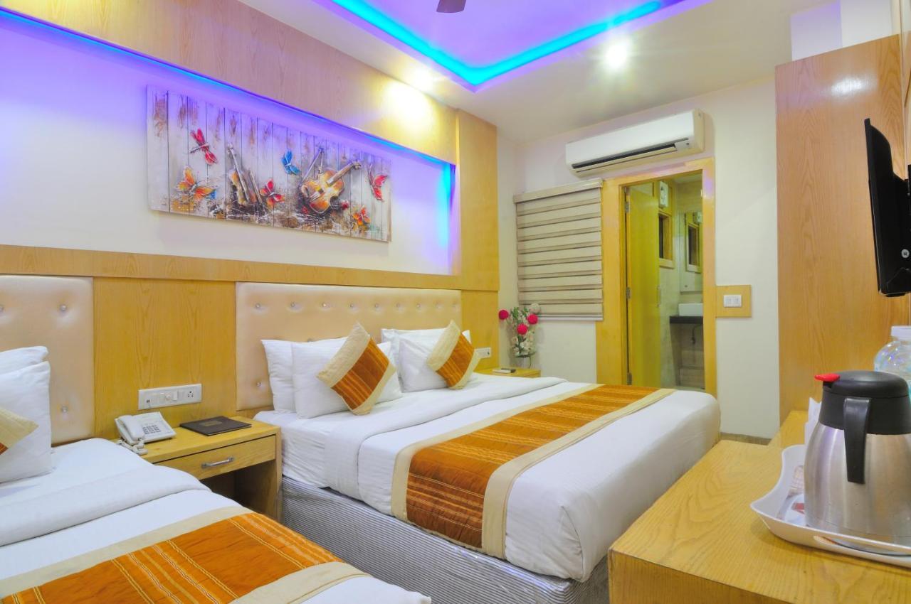 Hotel Prince Palace Deluxe - Paharganj - Ню Делхи Екстериор снимка