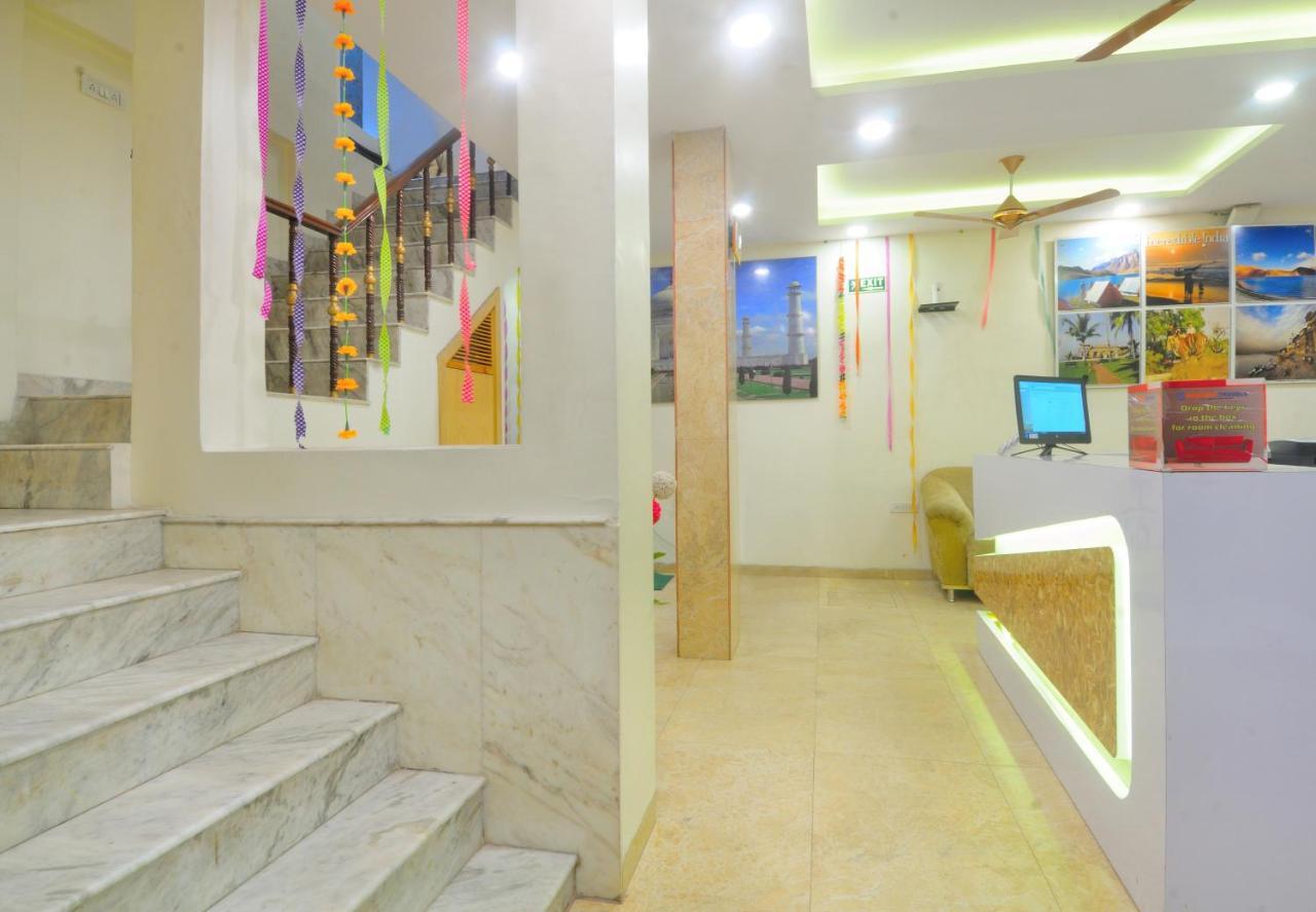 Hotel Prince Palace Deluxe - Paharganj - Ню Делхи Екстериор снимка