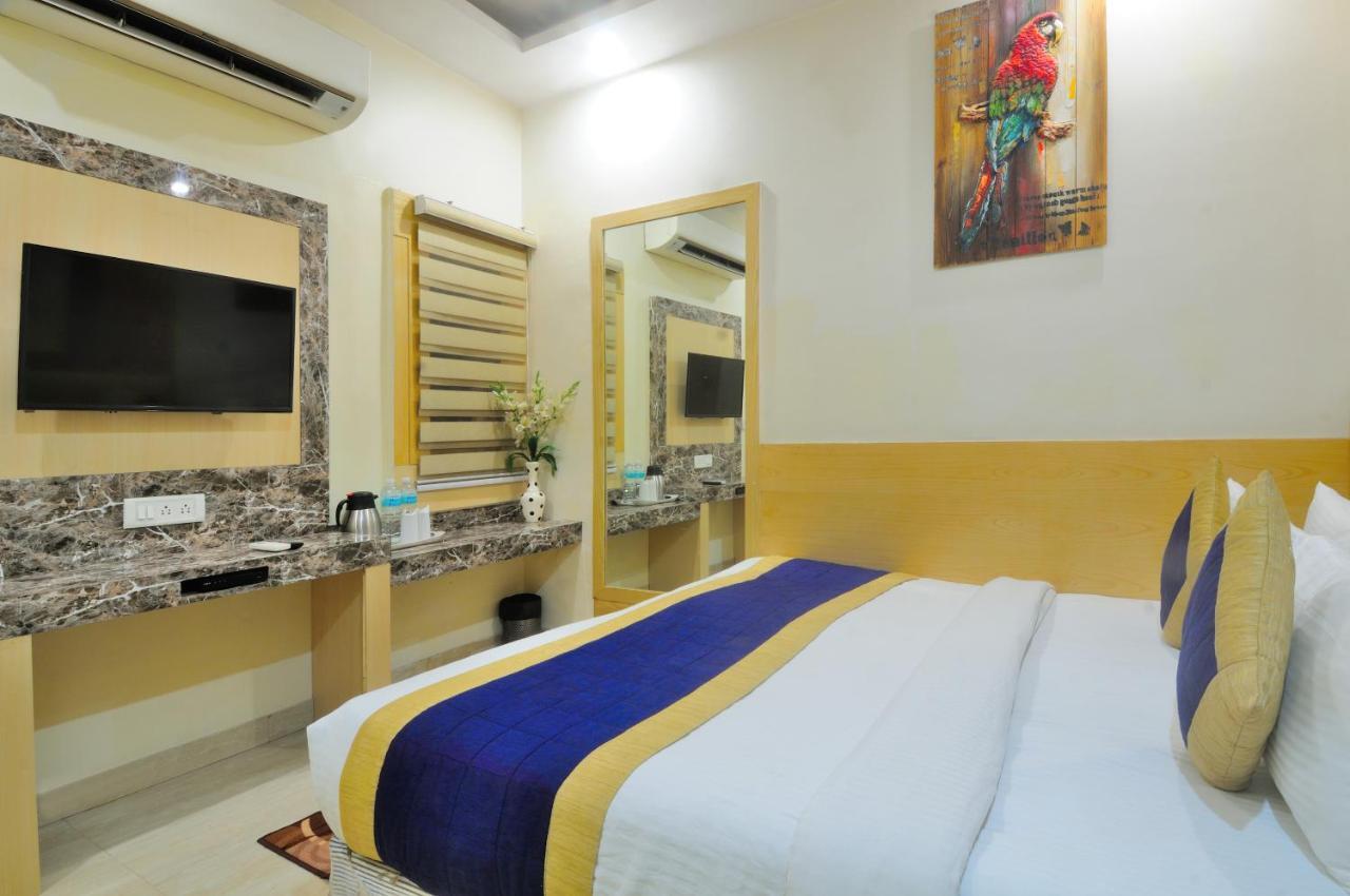 Hotel Prince Palace Deluxe - Paharganj - Ню Делхи Екстериор снимка